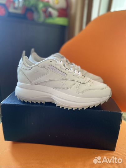 Кроссовки reebok женские