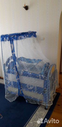 Детская кровать с маятником трансформер