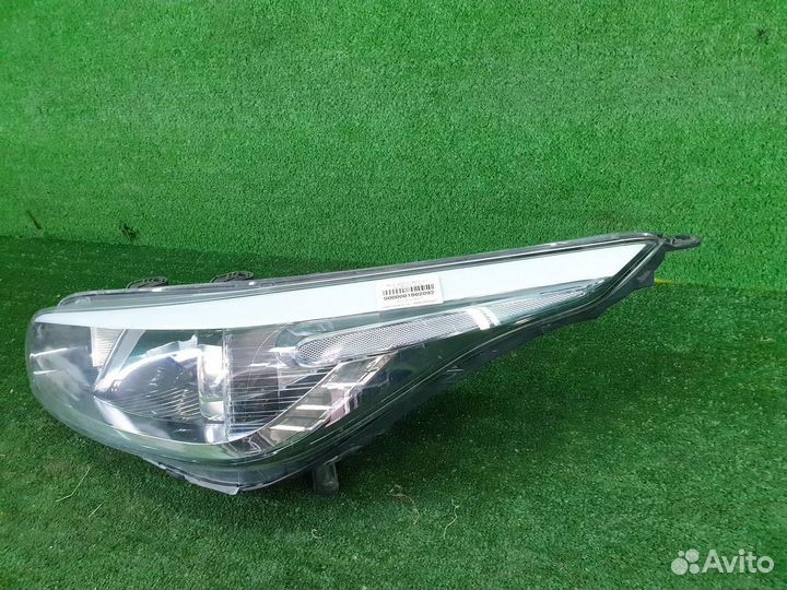 Фара левая Kia Ceed