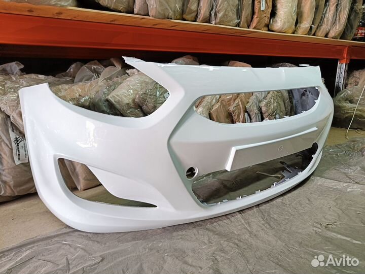 Бампер передний белый Hyundai Solaris