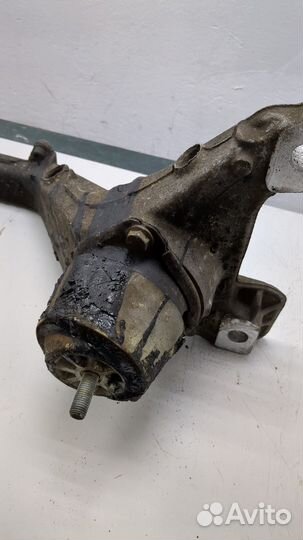 Балка подвески передняя Audi Q7