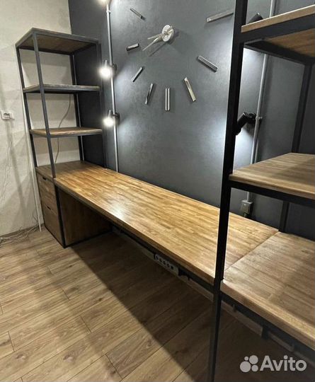 Письменный стол