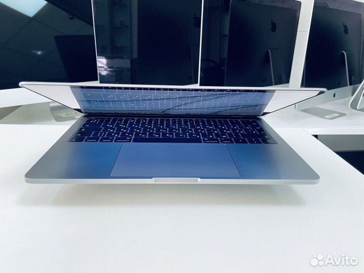 MacBook Pro 13 (2016) i5 2.0 8 Ram 256 SSD П-914