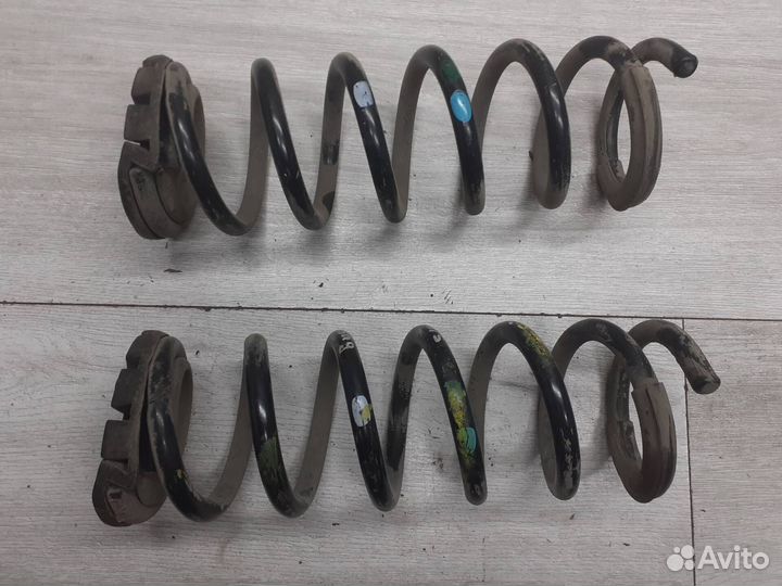 Пружина задняя Hyundai Genesis