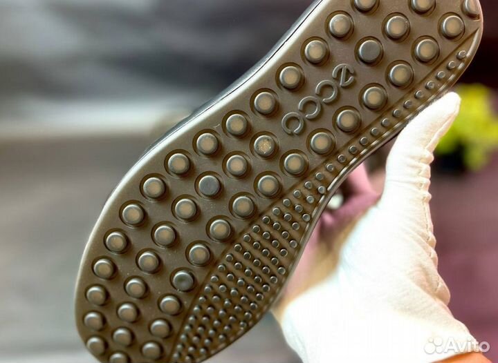 Кроссовки Ecco легкие