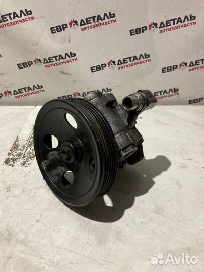 Насос гидроусилителя руля Mercedes Benz Ml350