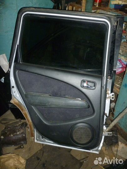 Ручка задняя левая Mitsubishi Outlander 1