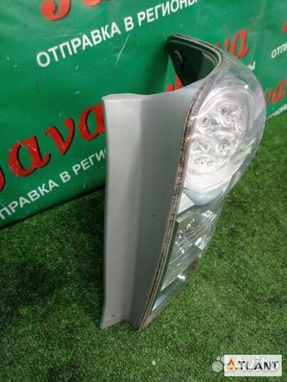 Стоп-сигнал задний правый toyota corolla fielder