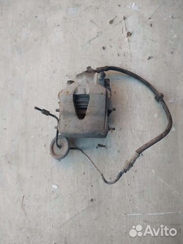 Cуппорт передний левый Skoda Octavia A4