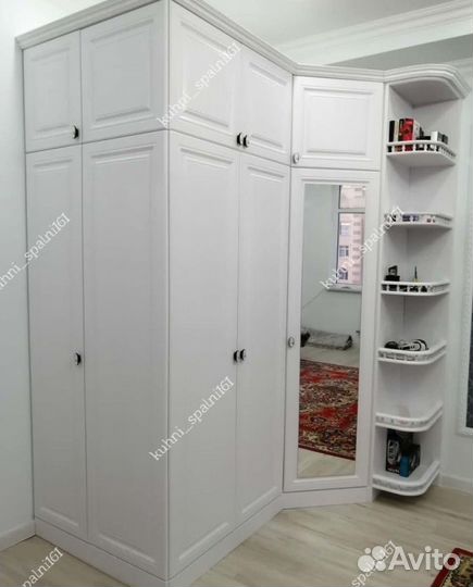 Шкаф распашной