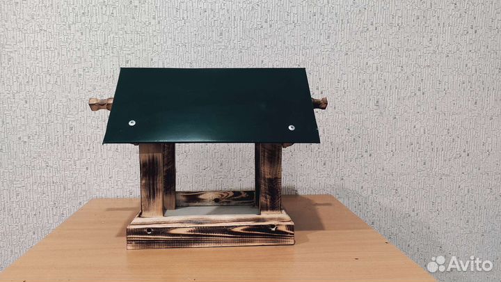 Кормушка для птиц из дерева