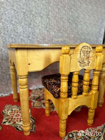 Детский стол и стул