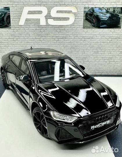 Металлическая машинка Audi RS7