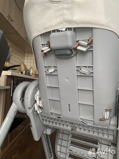 Стульчик для кормления и шезлонг