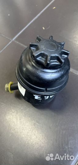 Бачок гур BMW X1 E84 X3 E83 LCI 3 Е90 Е92