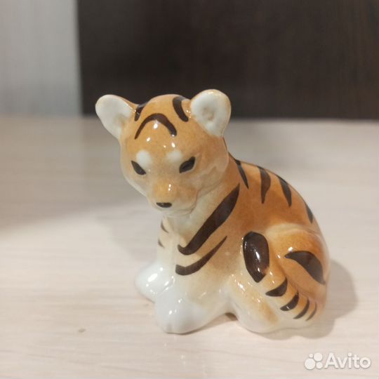 Статуэтка тигренок лфз