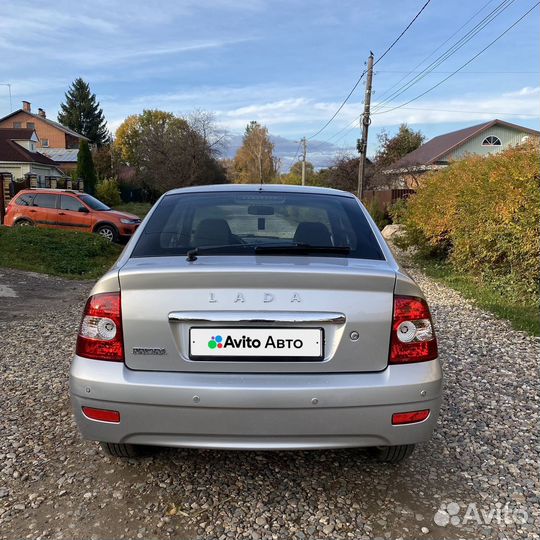LADA Priora 1.6 МТ, 2011, 200 000 км