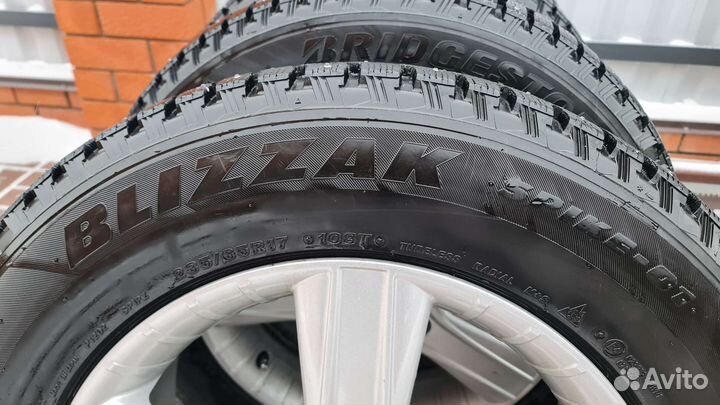 Комплект дисков с зимней резиной