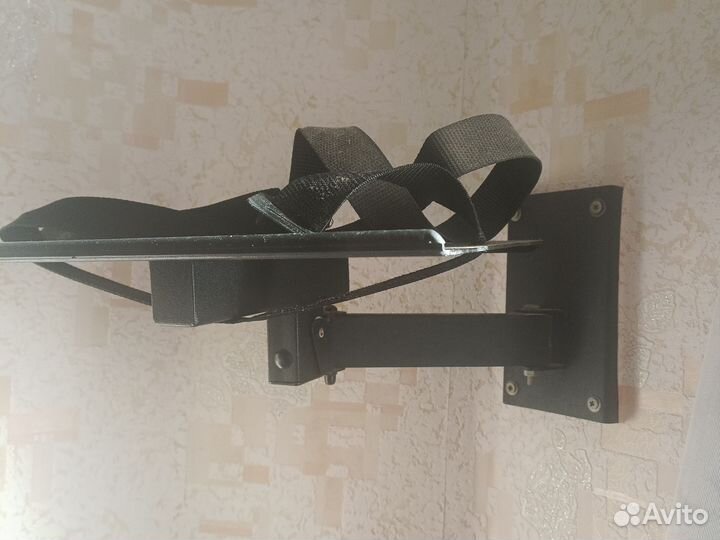 Настенная подставка для телевизора