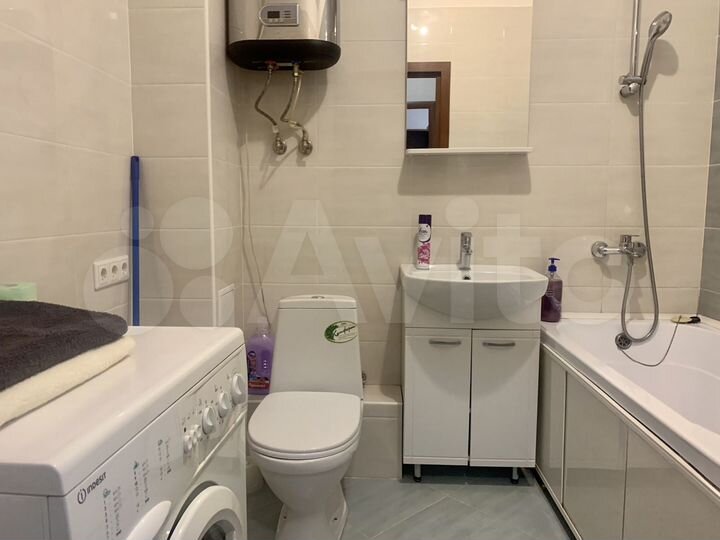 1-к. квартира, 42 м², 8/12 эт.