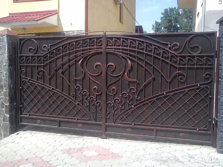 Кованые ворота
