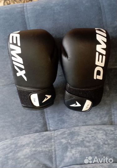 Боксерские перчатки