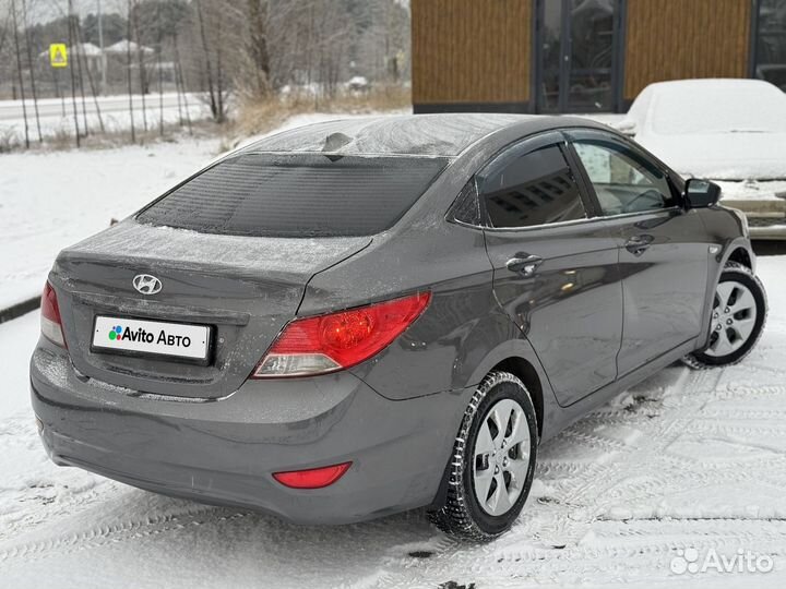 Hyundai Solaris 1.4 AT, 2011, 200 000 км