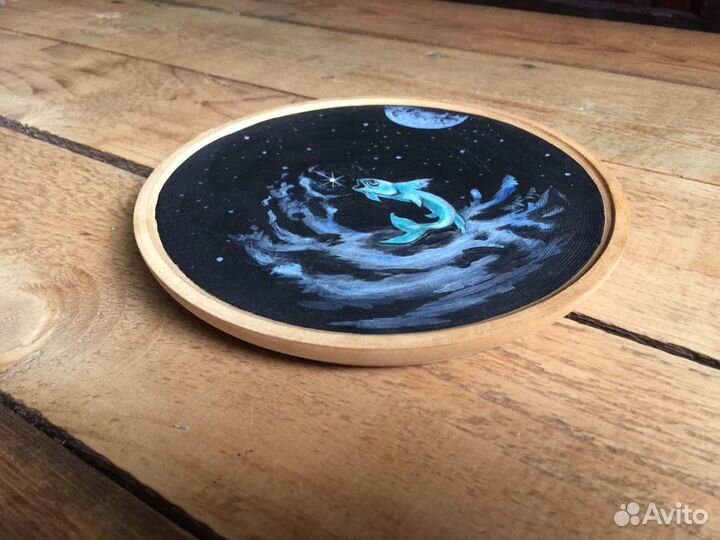 Картина с рыбкой пастель, лак, на дереве