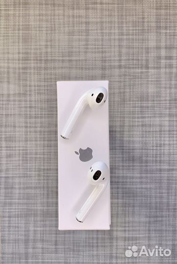 Airpods 2 оригинал, с дефектом