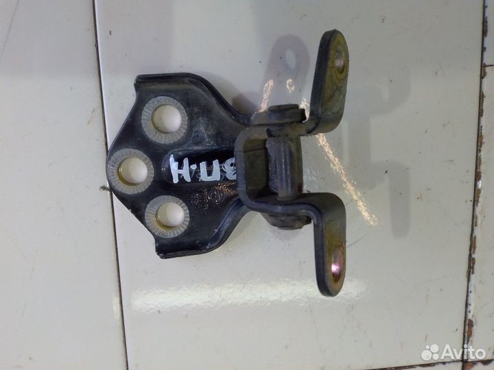 Петля двери задняя правая нижняя