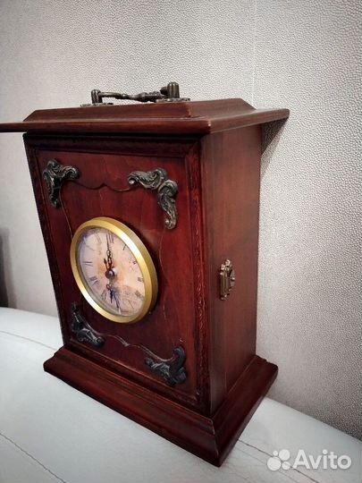 Часы настольные