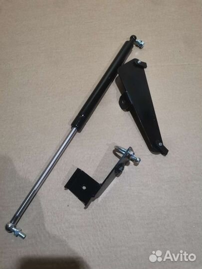 Упор капота (газовые) на все модели нива 4х4