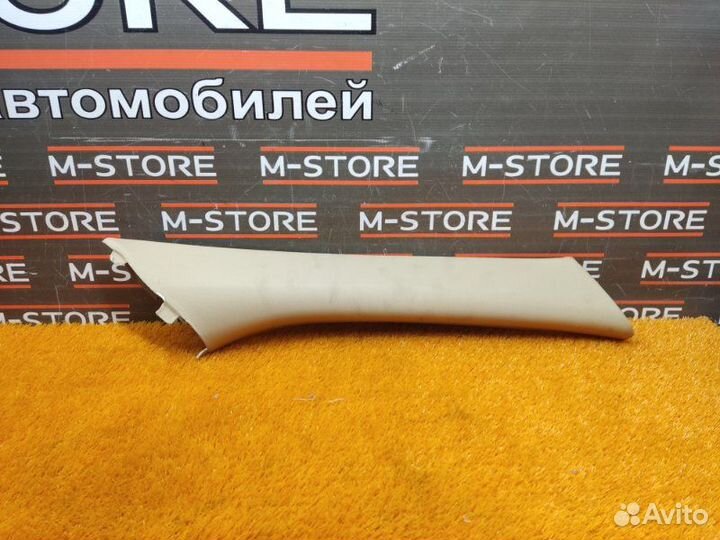 Обшивка стойки передняя правая Mercedes-Benz