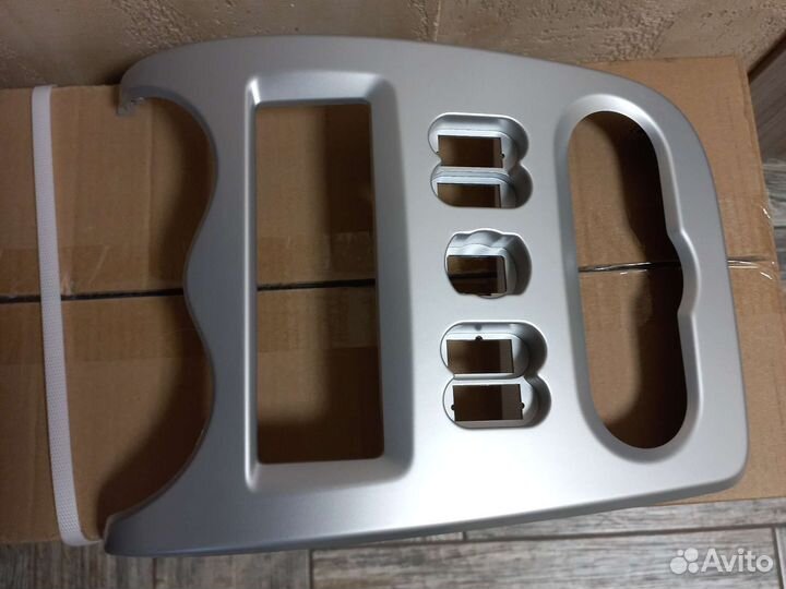 Рамка под автомагнитолу рено логан1, вырез 19х6см