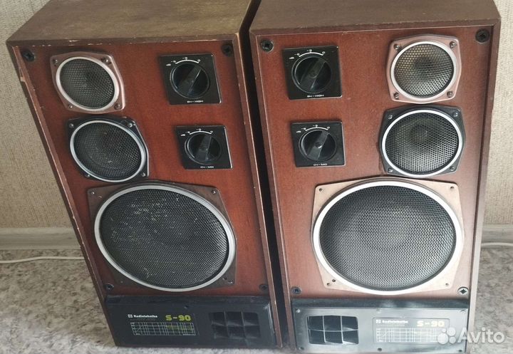 Комплект колонки с усилителем