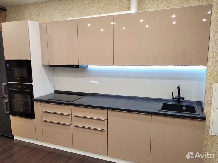 Кухонный гарнитур в наличии
