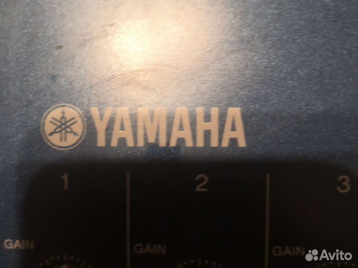 Микшерный пульт yamaha mg 12/4FX