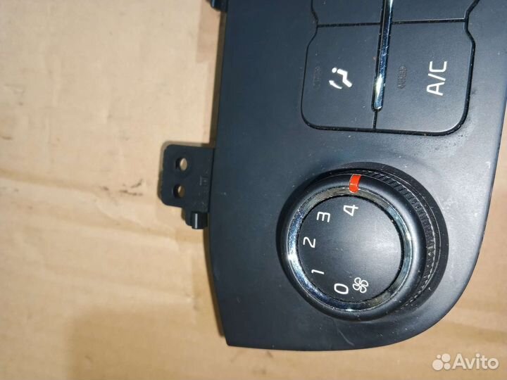 Блок управления печкой Kia Sportage 3