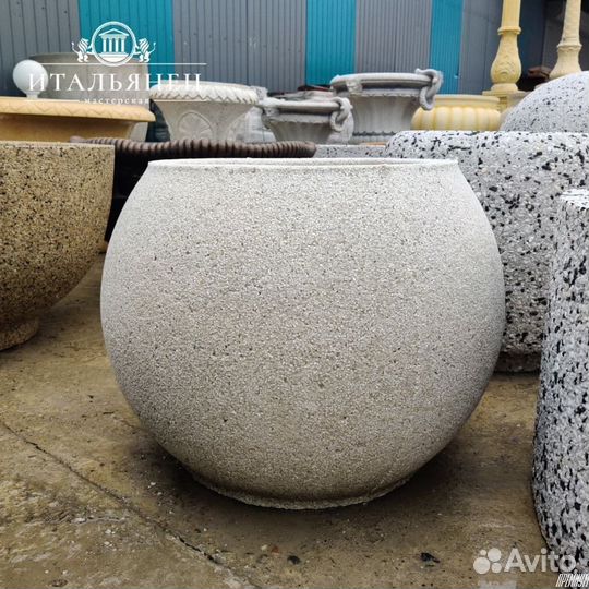 Вазоны для цветов не требуют окрашивания