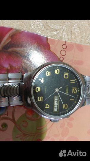 Часы слава с механическим подзаводом