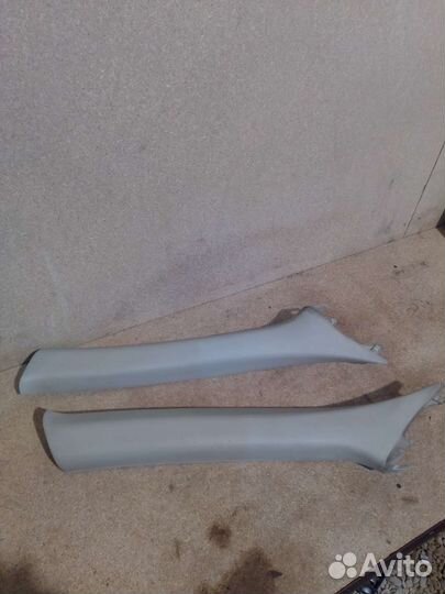 Пластик передней стойки кузова Nissan Almera G15