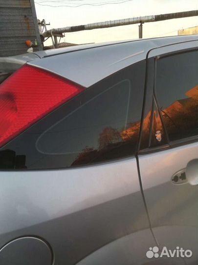 Стекло на Ford Focus 1 хетчбэк и седан