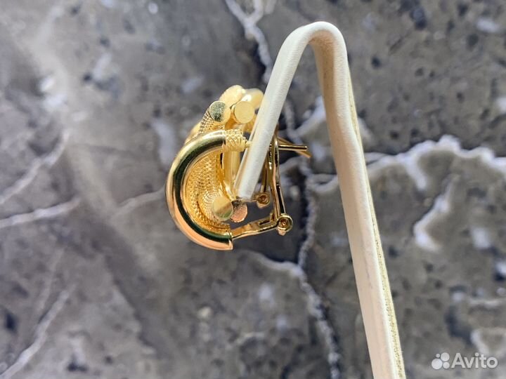 Золотые серьги 750 пробы