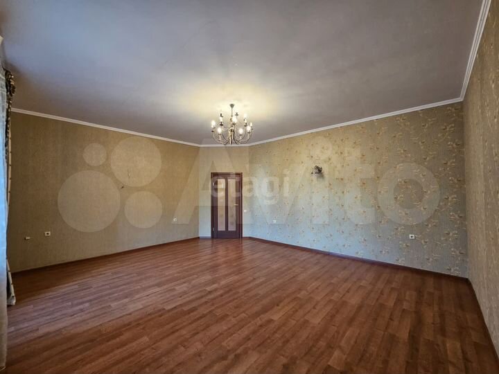 4-к. квартира, 124,5 м², 2/5 эт.