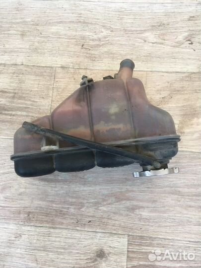 Бачок расширительный Mercedes-Benz C-Class W202