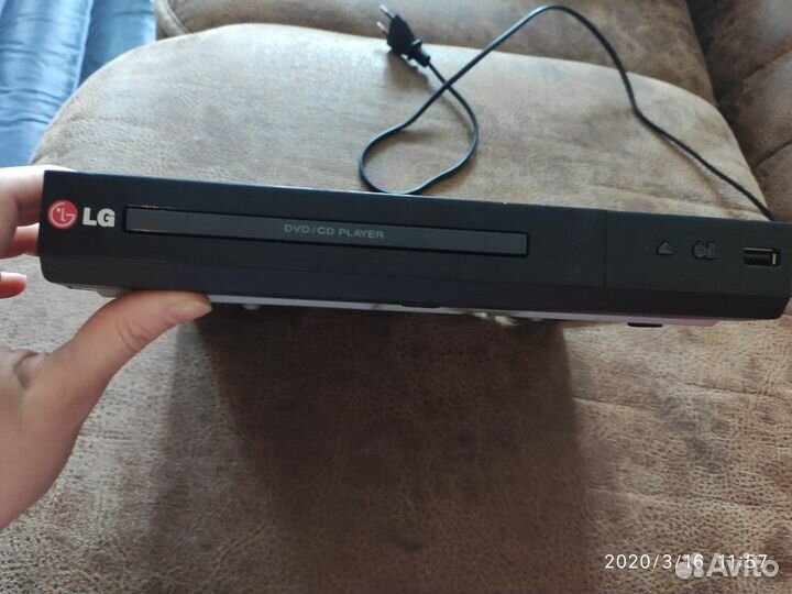 DVD/CD проигрыватель LG DP137