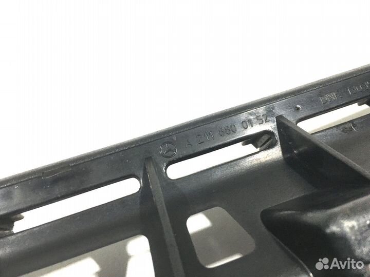 Кронштейн заднего бампера Mercedes E W211