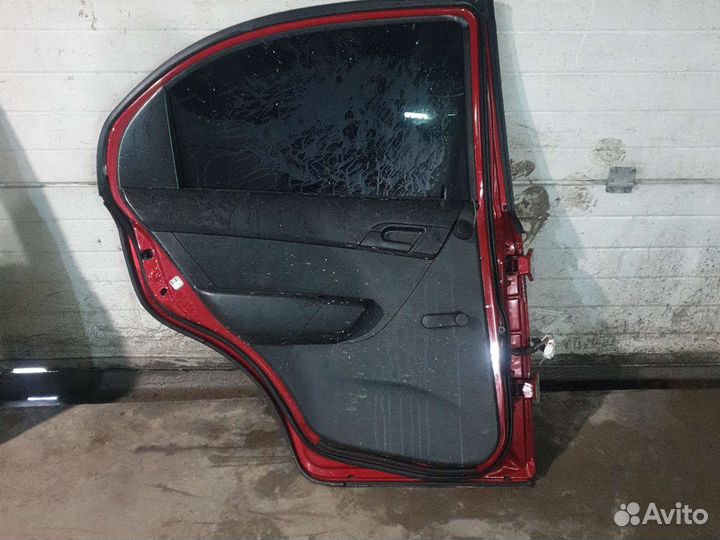 Задний левый дверь в сборе шевроле авео т250