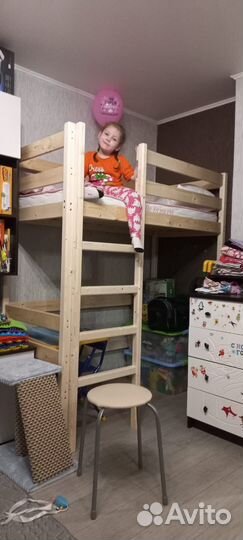 Кровать чердак настоящий массив