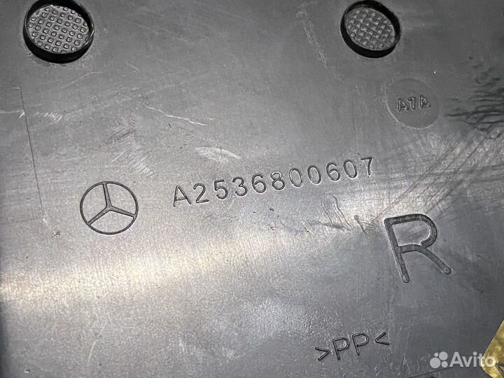 Mercedes W253 X253 GLC накладка торпеды боковая RH